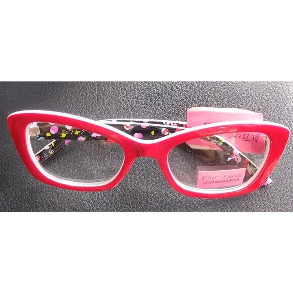 NEW +2.50 Betsey Johnson Red Floral Reading Glasses 100% UV Protection Unique - Picture 1 of 5